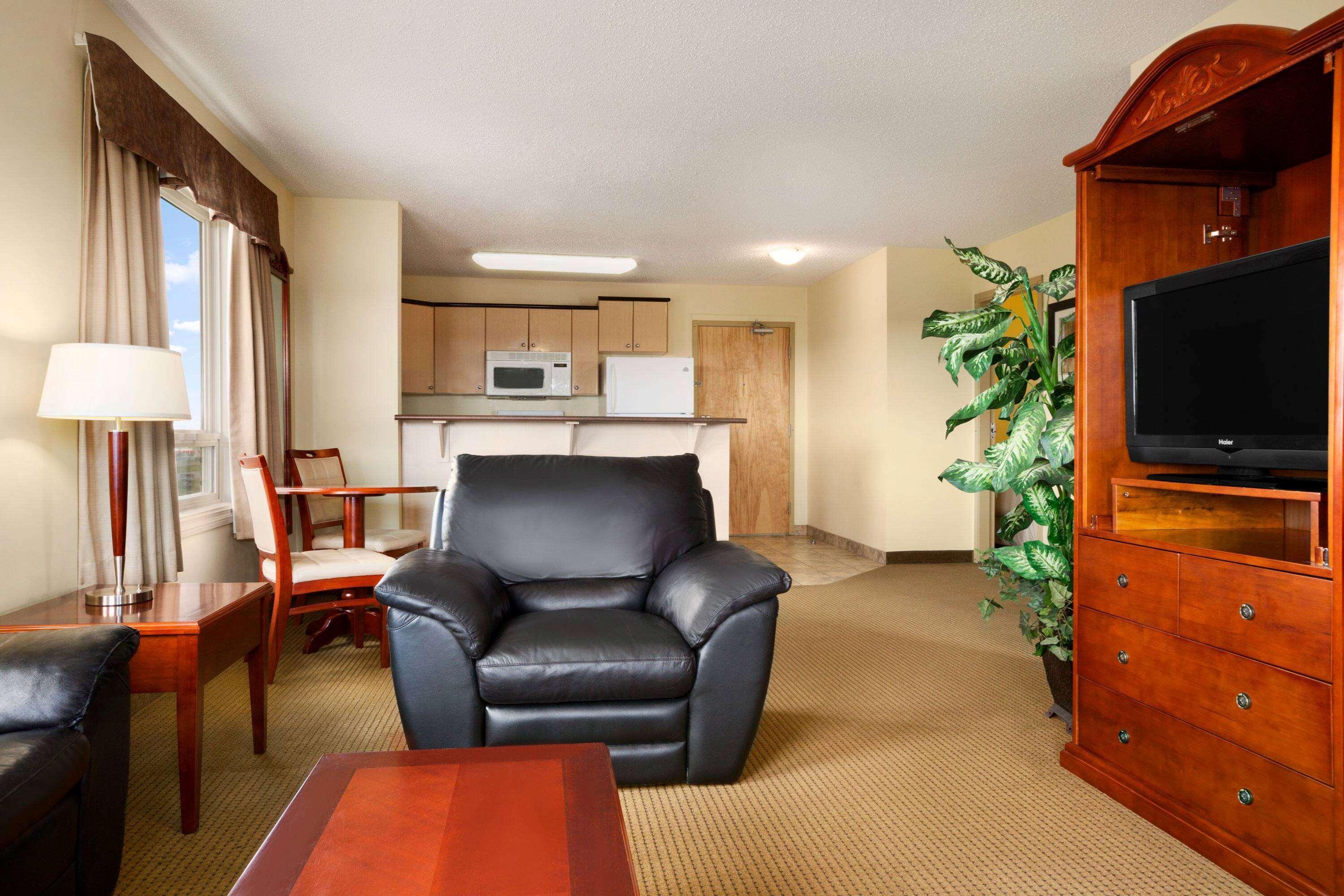 Days Inn By Wyndham Bonnyville Exterior photo