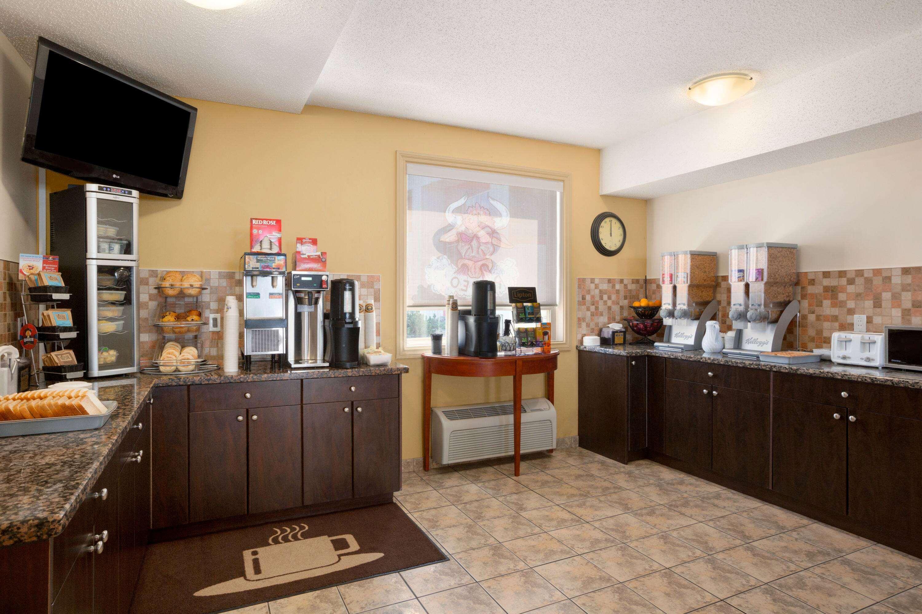 Days Inn By Wyndham Bonnyville Exterior photo